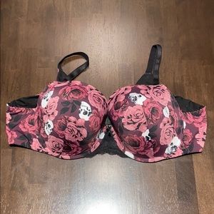 EUC 46B Torrid Skull Bra